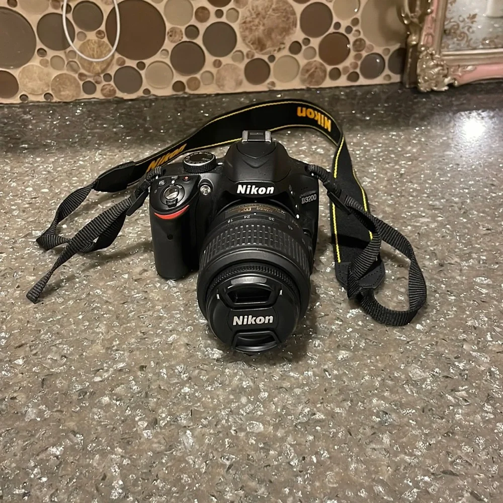Nikon camera D3200 with extra lens